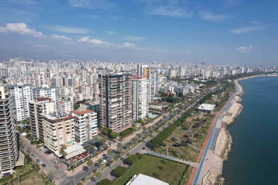 Bu kadar vicdansızlık olmaz! Depremzedelerin evsiz kalmasını fırsat bildiler, ev kiralarını 3 katına çıkardılar! 4